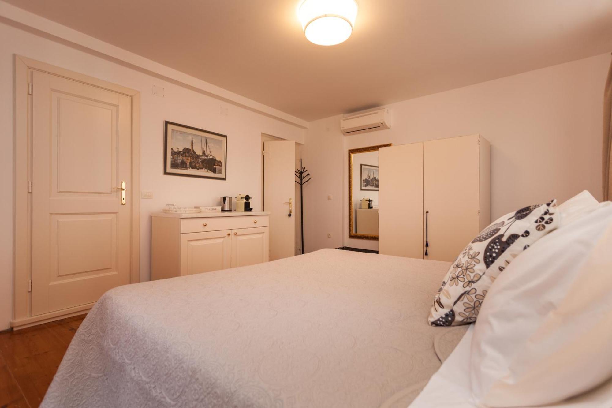 Guesthouse Casa Vittoria Rovinj Exterior photo